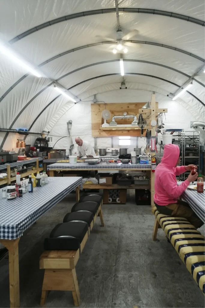 Столовая внутри