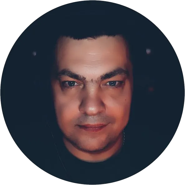 Алексей Дубинин — эксперт по WordPress с 10-летним опытом. Создает продающие сайты с высокой конверсией и интеграцией CRM