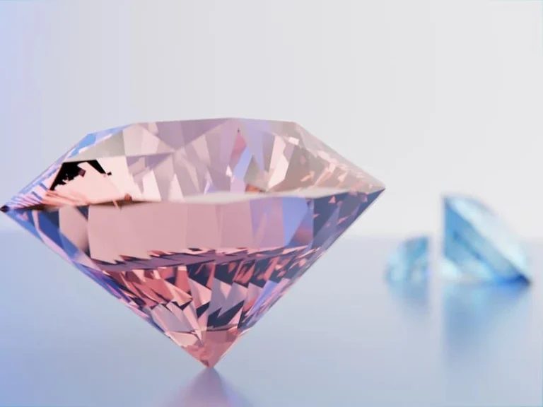 Розовый бриллиант как символ восстановления рынка в 2025 году