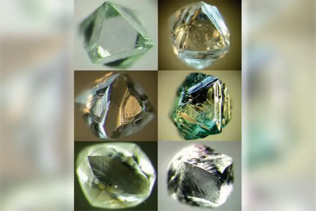 Кристаллы алмаза из трубки Гриба: разные формы и окраска, крупный план шести образцов.