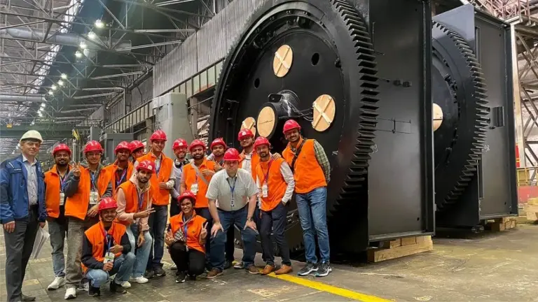 Индийские студенты на практике в рамках летней школы Горного университета Санкт-Петербурга