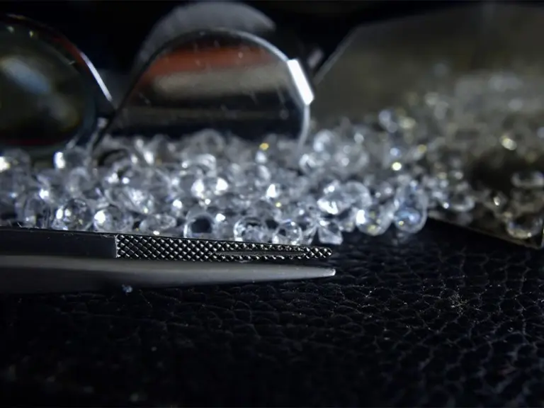 АЛРОСА модернизирует производство алмазов в Мирном и Архангельской области с применением инновационных технологий и увеличением объемов добычи